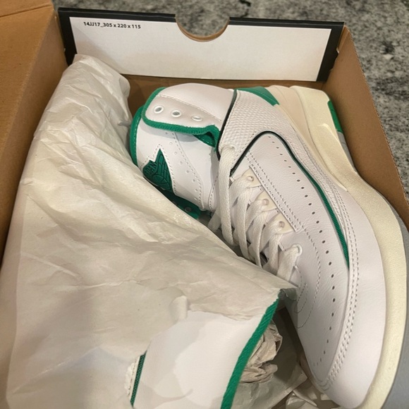 Jordan 2s- Lucky Green - Picture 6 of 7